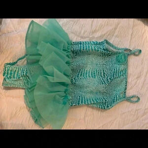 FLAPDOODLES PREOWNED SIZE 6